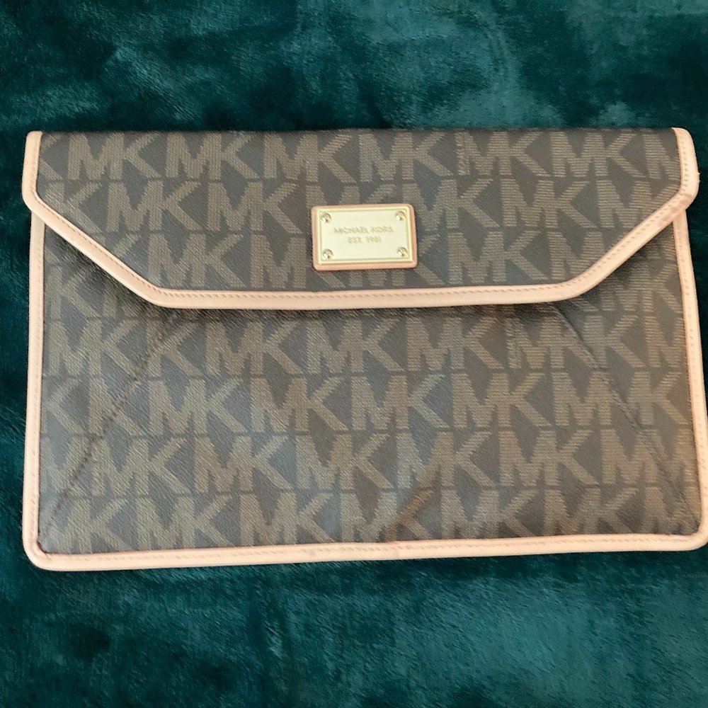 MIchael Kors Envelope Clutch Purse